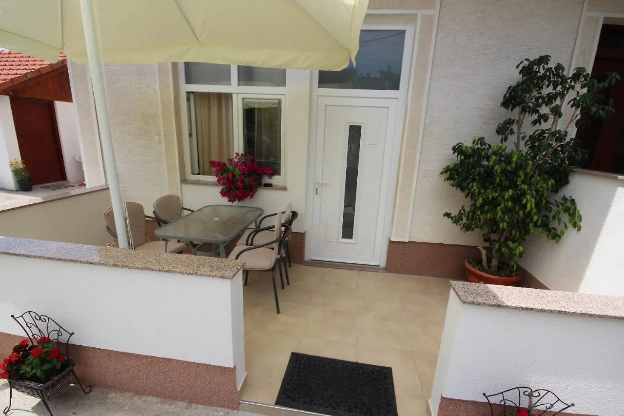 Family Apartment Mirela Borik Zadar